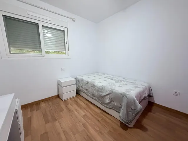 Tres dormitorios, dos baños, garaje y trastero: tu nuevo hogar en casines — 8