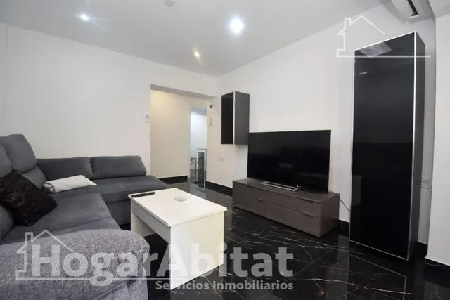 ¡Espectacular! Amplio, moderno y reformado, todo amueblado y cerca del centro — 39