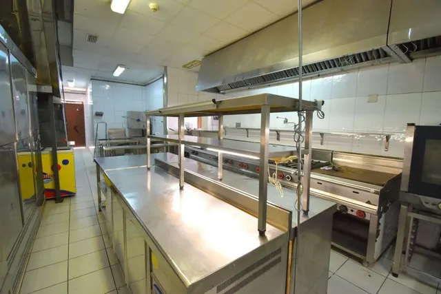 Local comercial 172m² en venta - Villamartín-Las Filipinas — 15