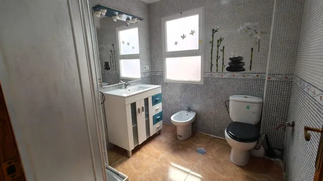 Vivienda con balcón en Alicante a metros del Hospital General Dr. Balmis — 13