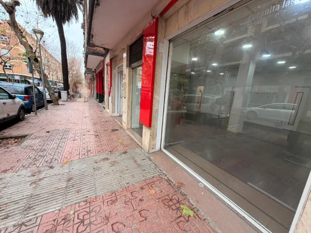 Local en excelente zona, calle santa rosa — 7