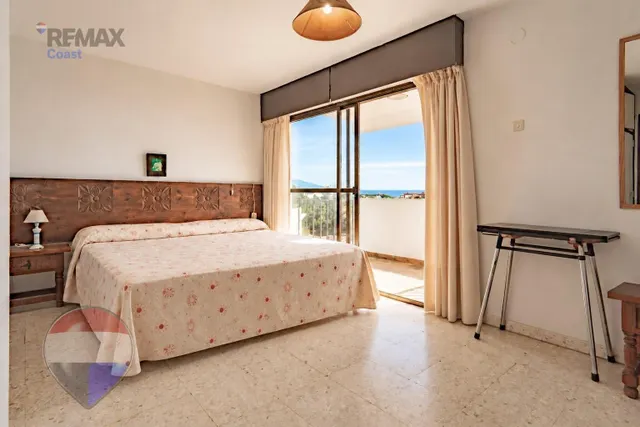 Dos apartamentos en uno, con espectaculares vistas al mar, junto al puerto deportivo de Estepona — 16