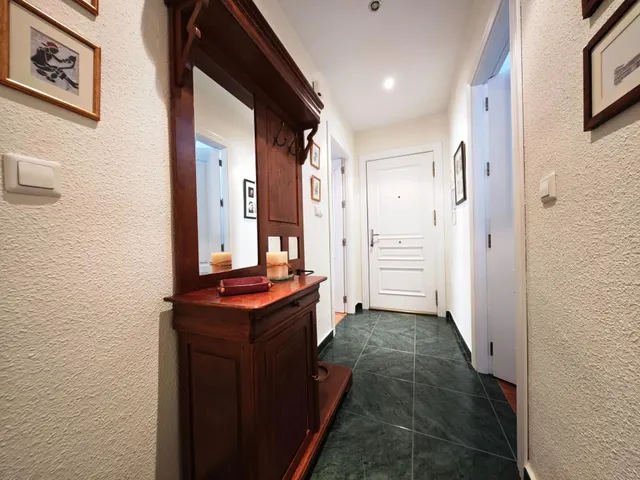 PISO CENTRICO EN FUENGIROLA CON VISTAS LATERALES AL PUERTO JUNTO A LA PLAYA. PERFECTO ESTADO — 27