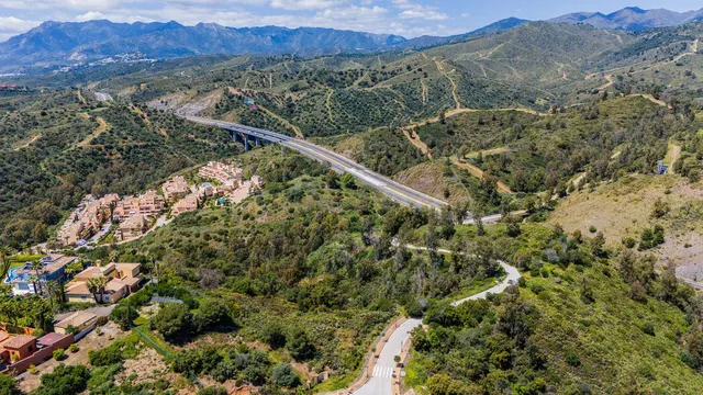 Terreno urbanizable en Marbella para construir villa exclusi - foto 5