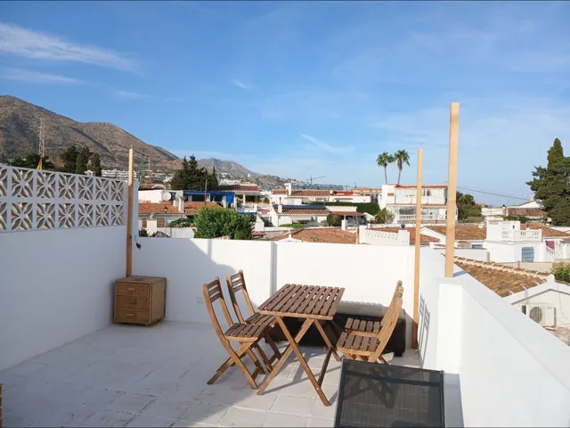 ALQUILER LUMINOSO ADOSADO RECIÉN REFORMADO EN TORREBLANCA DEL SOL-VISTAS AL MAR — 43