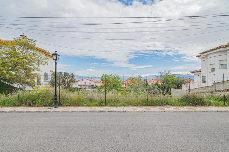 SOLAR EN CULLAR VEGA