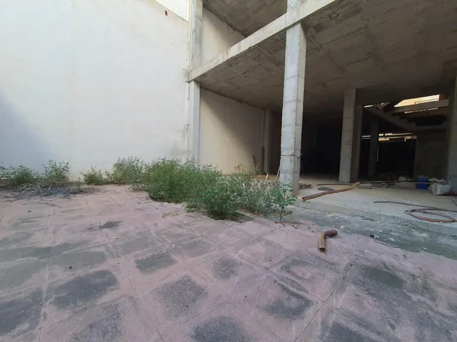Edificio para terminar con el proyecto hecho, Elche — 12