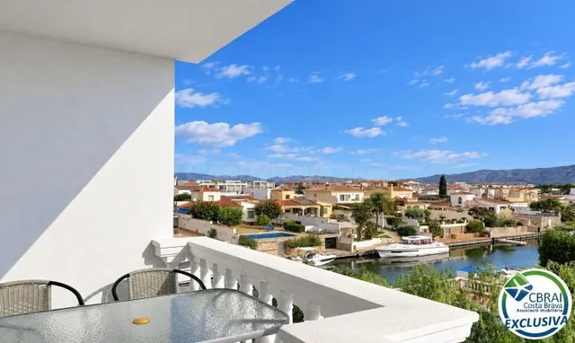 Apartamento con vistas al canal de 1 dormitorio con parking  - foto 5