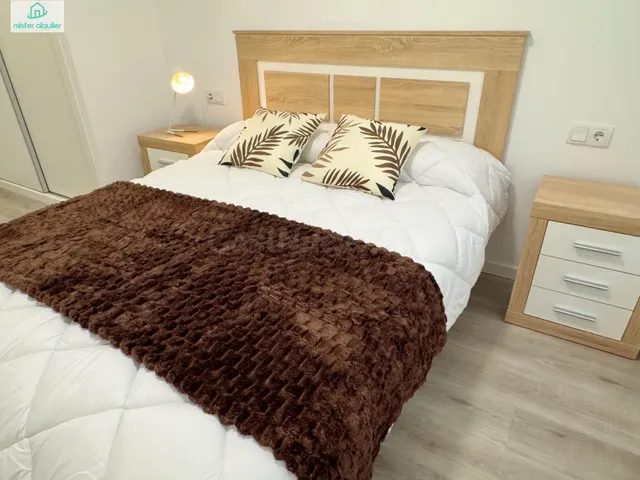 APARTAMENTO DE LUJO EN BRISAS DE LEVANTE CON PISCINA, GARAJE - foto 2
