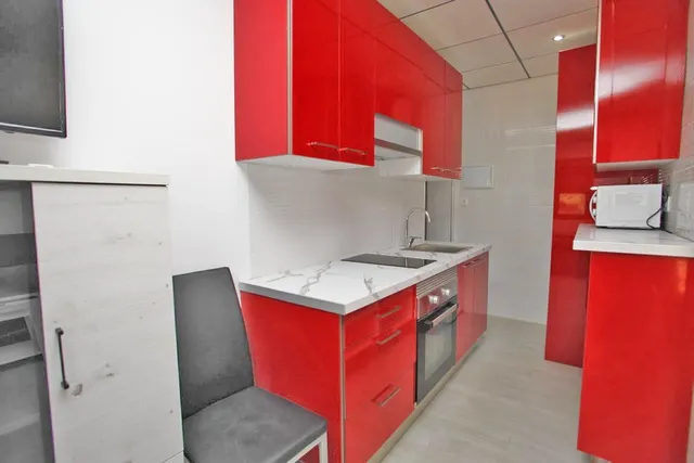 CHALET INDEPENDIENTE CON PISCINA EN LOS ÁNGELES — 42