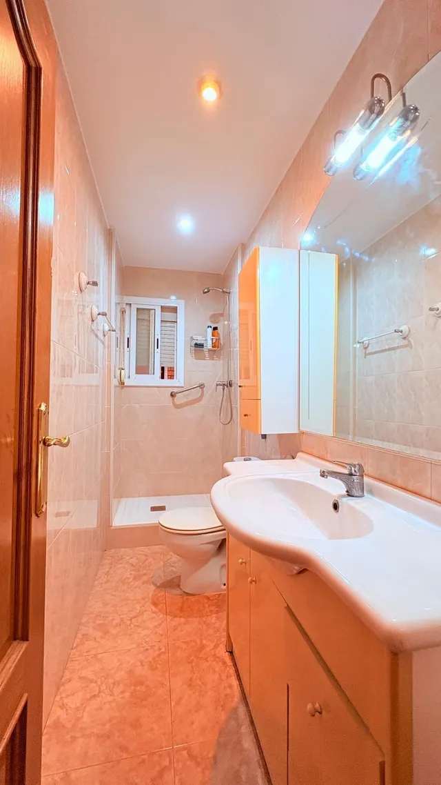 Pis de 4 habitacions amb ascensor — 14