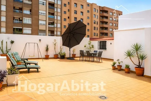 MUY AMPLIO Y EXTERIO CON GRAN TERRAZA, GARAJE Y TRASTERO — 4