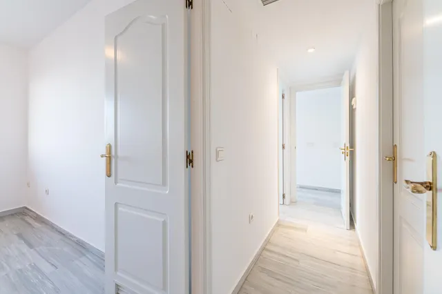 Exclusiva vivienda en primera línea de playa en el bajondillo – Torremolinos — 17