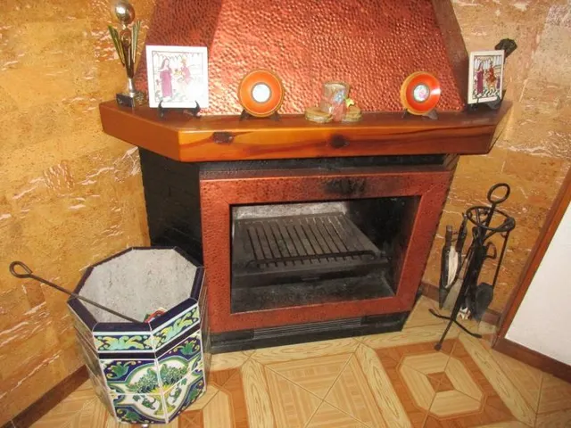 Chalet en venta de dos plantas, con piscina y tres almacenes. — 4
