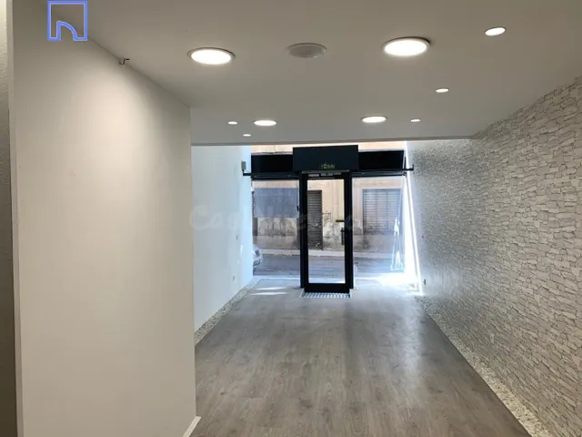 Local Comercial en Zona Centro; 650€ - foto 3