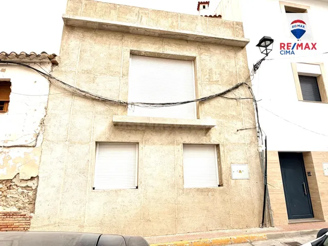 SE VENDE CASA EN CONSTRUCCIÓN EN CÚLLAR-BAZA (GRANADA)