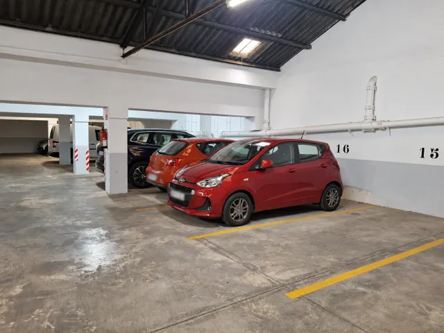 Amplia y bonita vivienda con garaje en calle italia (junto a plaza séneca) — 29