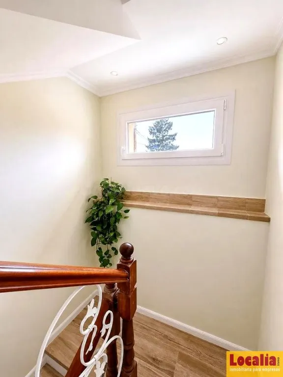 Casa familiar reformada con jardín en Miengo — 49