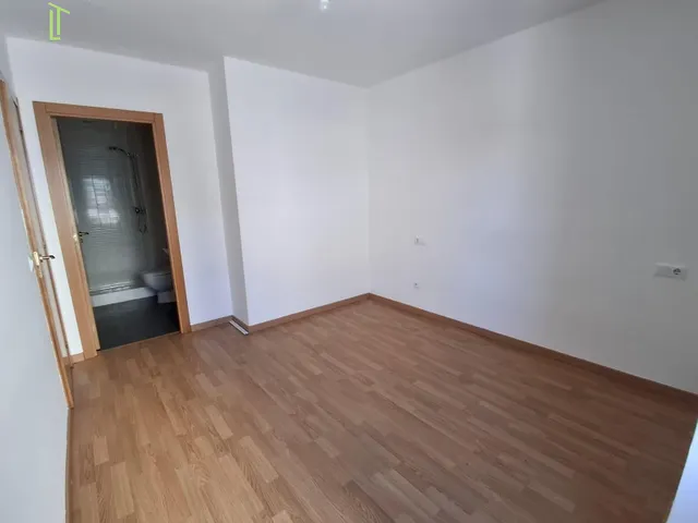 Vivienda con tres dormitorios y dos baños. En el barrio pedáneo de San Blas con plaza de garaje y trastero — 19