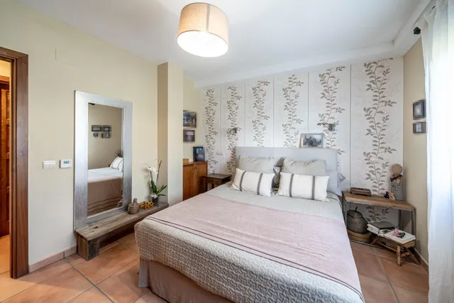 Chalet unifamiliar independiente de 320 m2 parcela de 992 con piscina y certificación A — 33