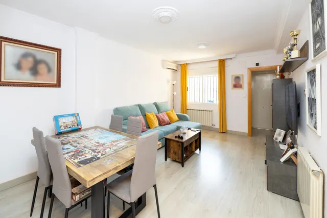 AMPLIA Y PRECIOSA CASA LISTA PARA ENTRAR A VIVIR!! - foto 3