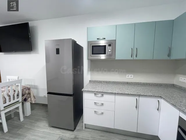 ¡A ESTRENAR! Moderno piso con terraza en Geneto – Todo inclu - foto 4
