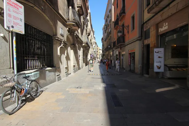 Junto calle Trafalgar,  luminoso segundo piso de 40 metros cuadrados con cédula de habitabilidad — 32