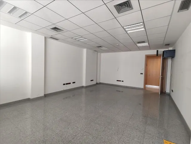 Venta de 4 Oficinas en Avda. Hytasa - Sevilla (Alquiladas) — 11