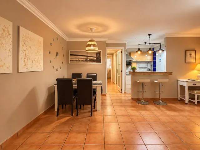 PISO CÉNTRICO CON TERRAZA Y DOS habitaciones EN FONERS — 9