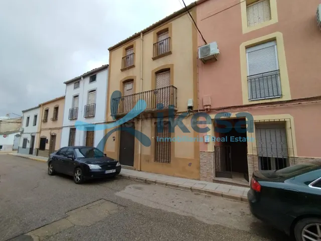 Venta de Casa Adosada en Montizon, Jaén — 2