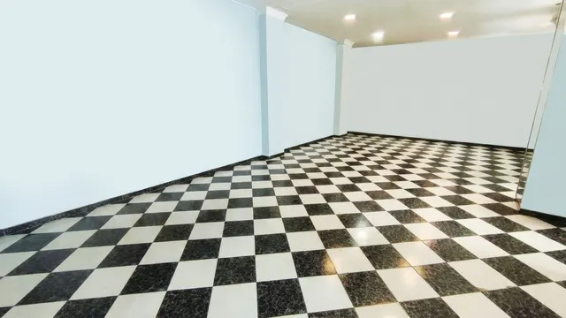 Local comercial 270m² en venta - Costa del Sol — 10