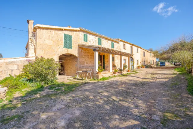 Finca de 124 hectáreas con vivienda en Puigderrós, Llucmajor. — 2