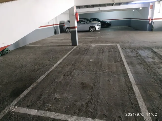 Pl grande! parking de fácil acceso — 17