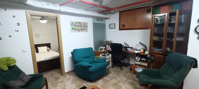 CASA DE 3 PLANTAS CON GARAJE Y PISCINA PRIVADA — 38
