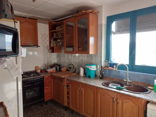 OPORTUNIDAD CASA DE PUEBLO CON JARDIN Y TERRAZA CON MUCHA LU - foto 3