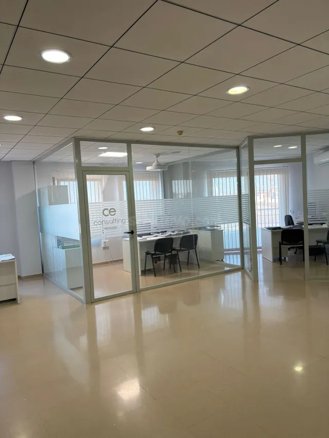OFICINAS DISPONIBLES EN EDIFICIO DE NEGOCIOS EN ALMENDRALEJO - foto 3
