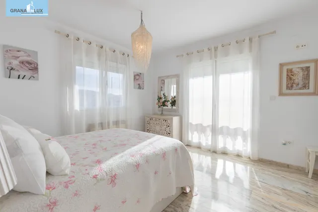 ¡MAGNIFICO CHALET INDEPENDIENTE CON CALIDADES ESPECTACULARES Y PISCINA PRIVADA EN GOJAR! — 24