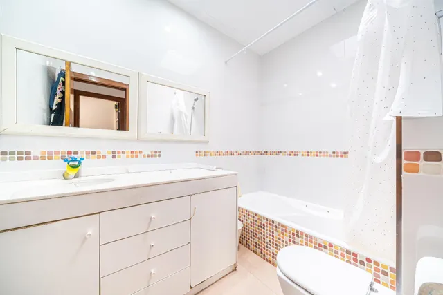 Chalet unifamiliar de 5 dormitorios y 5 baños, con piscina, garaje, ascensor y apartamento de invitados en Peguera (Calvià) — 30