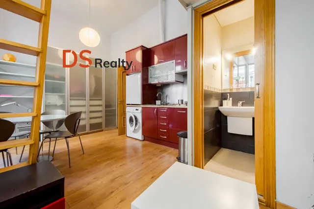 EXCLUSIVA VIVIENDA EXTERIOR Y MUY LUMINOSA CON DOS ESPACIOS INDEPENDIENTES A 30 METROS DE PLAZA DE ESPAÑA — 2
