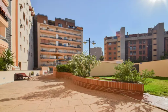 ¡Vive en una de las zonas más cotizadas de Granada! — 7
