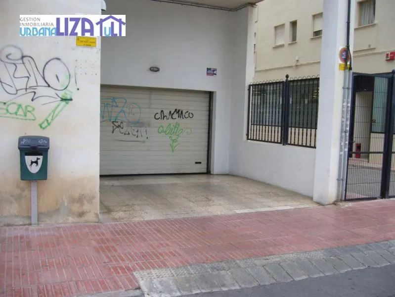 PLAZAS DE GARAJE JUNTO CENTRO DE SALUD