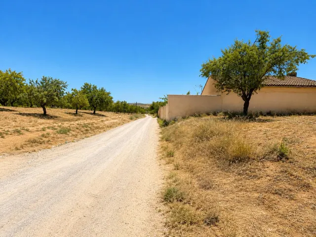 Magnifica finca rústica de 1.300 metros en El Arroyo de Padu
