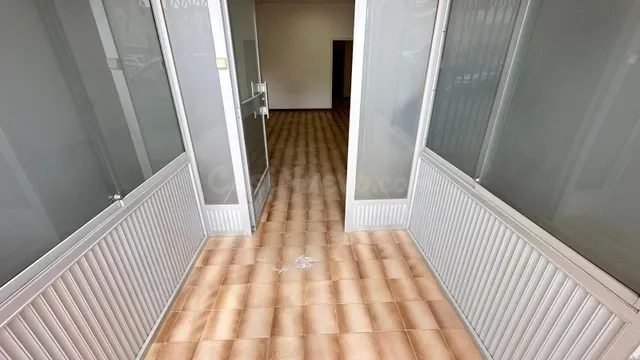 LOCAL EN VENTA EN CARLET – ZONA PLAZA ESPAÑA - foto 4