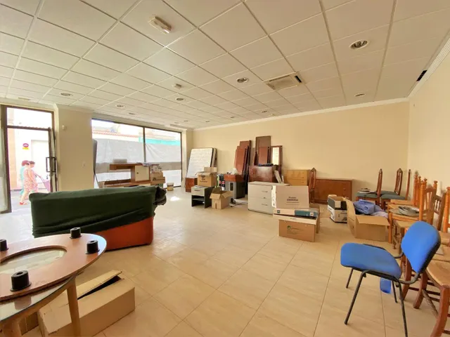 Se alquila local comercial - foto 4