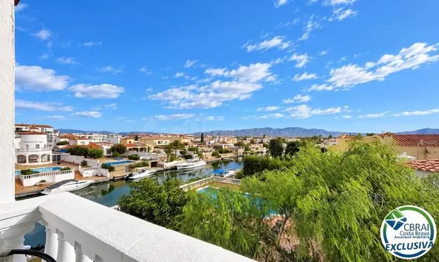 Apartamento con vistas al canal de 1 dormitorio con parking  - foto 4