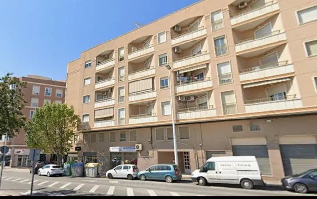 Local comercial diáfano con altillo y sotano en zona Carrus - foto 3