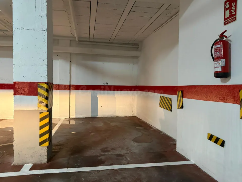 Plaza de garaje en venta por 20.000 € | Fácil acceso cerca de Felipe II