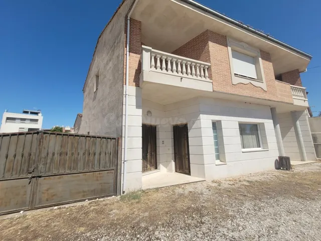 VENTA DE VIVIENDA Y LOCAL CON PARCELA ANEXA EN CARRETERA DE  - foto 3