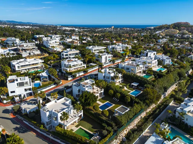 Chalet 6 habitaciones 473m² en venta - Marbella — 28