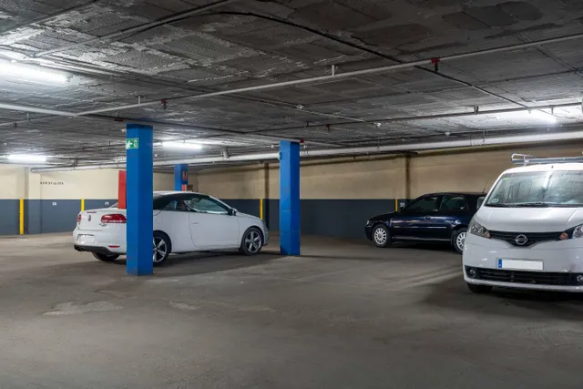 Parking 10m² en alquiler - Eixample — 19